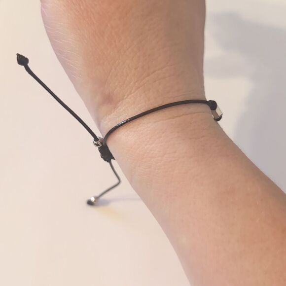 770 Black Adjustable Slider Bracelet with Silver Heart Charm - Picture 2 of 4